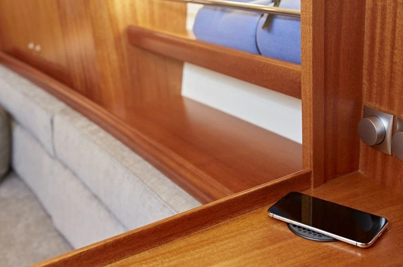 Scanstrut® - ROKK 12/24V Surface Mount Wireless Charger 10 Scanstrut® - ROKK 12/24V Surface Mount Wireless Charger - Image 8