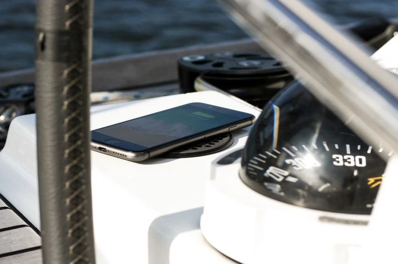 Scanstrut® - ROKK 12/24V Surface Mount Wireless Charger 11 Scanstrut® - ROKK 12/24V Surface Mount Wireless Charger - Image 9